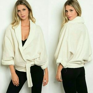 Eveen Kueen NEW Faux Suede and Fur Wrap Jacket Oversized Cream Ivory